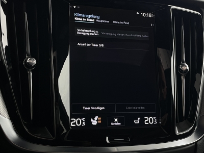 Volvo V60 B4*R-DESIGN*HuD*HARMAN*LED*360°KAMERA*PANO*