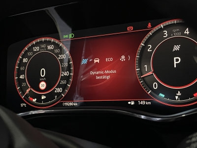 Jaguar F-PACE R-Dynamic SE AWD*BLACK PACK*1.HAND*PANO*