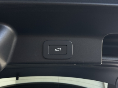 Jaguar F-PACE R-Dynamic SE AWD*BLACK PACK*1.HAND*PANO*