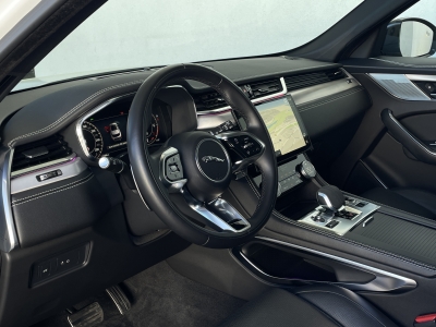 Jaguar F-PACE R-Dynamic SE AWD*BLACK PACK*1.HAND*PANO*