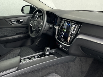 Volvo V60 B4 CORE*AHK*STANDHEIZUNG*LED*NAVI*1.HAND*