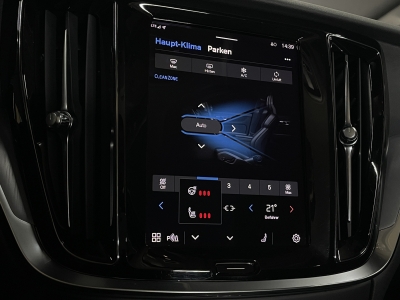 Volvo V60 B4 CORE*AHK*STANDHEIZUNG*LED*NAVI*1.HAND*