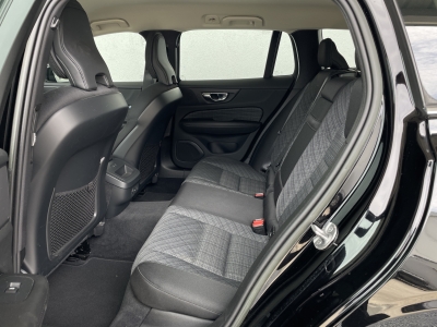 Volvo V60 B4 CORE*AHK*STANDHEIZUNG*LED*NAVI*1.HAND*