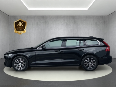 Volvo V60 B4 CORE*AHK*STANDHEIZUNG*LED*NAVI*1.HAND*