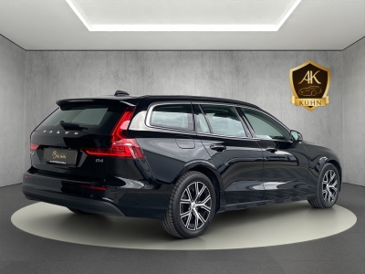Volvo V60 B4 CORE*AHK*STANDHEIZUNG*LED*NAVI*1.HAND*