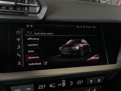 Audi A3 40 TFSI e*ADVANCED*PLUG-IN*18 ZOLL*NAVI*LED*