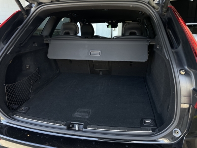 Volvo XC60 B4 DIESEL*R-DESIGN*21 ZOLL*