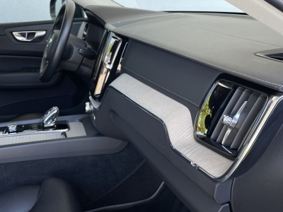 Volvo XC60 B4*INSCRIPTION*AWD*4xSHZ*AHK*LED*STANDHZ.*