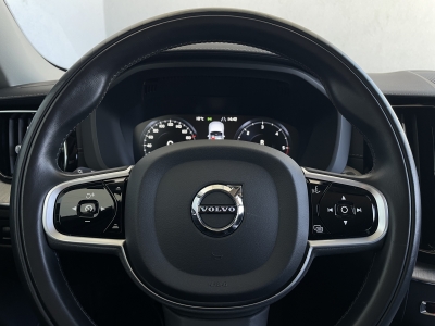 Volvo XC60 B4*INSCRIPTION*AWD*4xSHZ*AHK*LED*STANDHZ.*