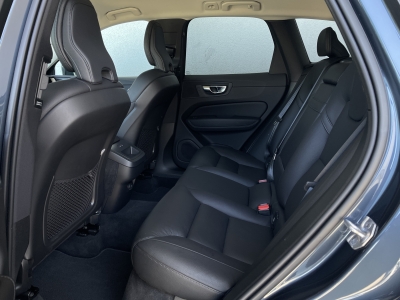 Volvo XC60 B4*INSCRIPTION*AWD*4xSHZ*AHK*LED*STANDHZ.*