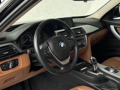 BMW 320 d xDrive*F30*LUXURY*HEAD UP*NAVI*LED*ALLRAD*