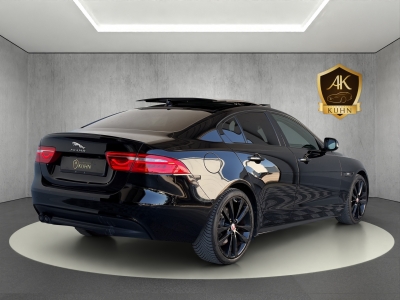 Jaguar XE R-SPORT*BLACK PACK*