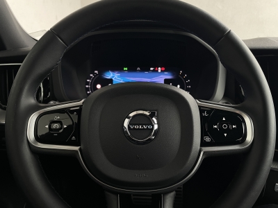 Volvo XC60 B5*R DESIGN*AWD*