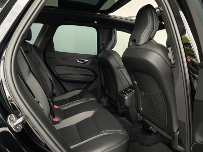 Volvo XC60 B4*R-DESIGN*2WD*XENIUM*HARMAN/K*PANORAMA*