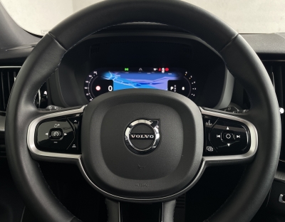 Volvo XC60 B4*R-DESIGN*2WD*XENIUM*HARMAN/K*PANORAMA*
