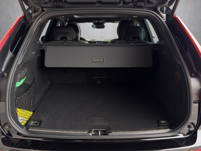 Volvo XC60 B4*R-DESIGN*2WD*XENIUM*HARMAN/K*PANORAMA*