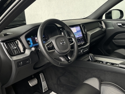 Volvo XC60 B4*R-DESIGN*2WD*XENIUM*HARMAN/K*PANORAMA*