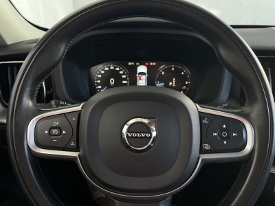 Volvo XC60 B4*Momentum Pro*AWD*360° KAMERA*HARMAN*LED*