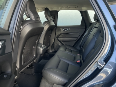 Volvo XC60 B4*Momentum Pro*AWD*360° KAMERA*HARMAN*LED*