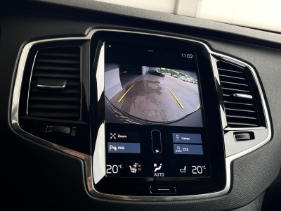 Volvo XC90 B5*Momentum Pro*AWD*7 SITZE*R.KAM*NAVI*LED*
