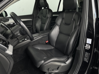 Volvo XC90 B5*Momentum Pro*AWD*7 SITZE*R.KAM*NAVI*LED*