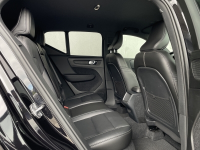 Volvo XC40 D4*190PS*INSCRIPTION*AWD*R.KAM*NAVI*LED*