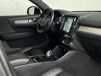Volvo XC40 D4*190PS*INSCRIPTION*AWD*R.KAM*NAVI*LED*