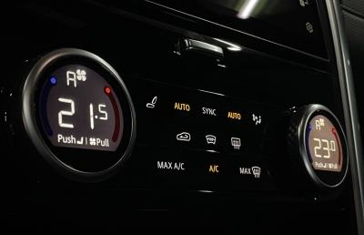 Land Rover Discovery 5*R-Dynamic SE*D250 / V6*AWD*PANO*ACC*