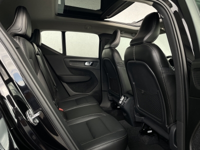 Volvo XC40 D3 MOMENTUM 2WD*PANO*LED*NAVI*HARMAN&KARDON