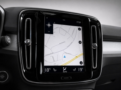 Volvo XC40 D3 MOMENTUM 2WD*PANO*LED*NAVI*HARMAN&KARDON