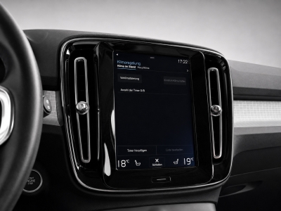 Volvo XC40 D3 MOMENTUM 2WD*PANO*LED*NAVI*HARMAN&KARDON