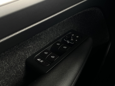 Volvo XC40 D3 MOMENTUM 2WD*PANO*LED*NAVI*HARMAN&KARDON
