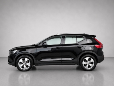 Volvo XC40 D3 MOMENTUM 2WD*PANO*LED*NAVI*HARMAN&KARDON