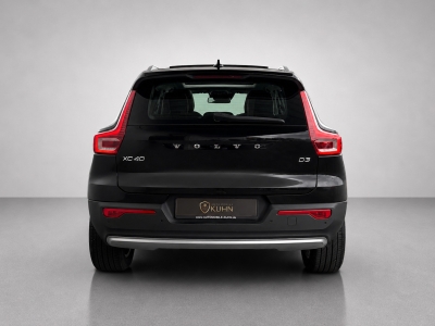 Volvo XC40 D3 MOMENTUM 2WD*PANO*LED*NAVI*HARMAN&KARDON
