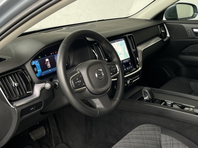 Volvo V60 B3*CORE*4 x SHZ*R.KAMERA*LED*NAVI*