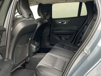 Volvo V60 B3*CORE*4 x SHZ*R.KAMERA*LED*NAVI*