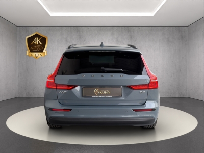 Volvo V60 B3*CORE*4 x SHZ*R.KAMERA*LED*NAVI*