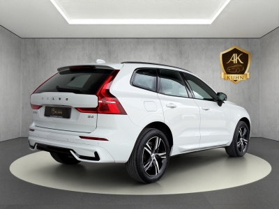 Volvo XC60 B4*PLUS DARK*R-DESIGN*KEYLESS*R.KAM*1.HAND*
