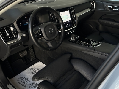 Volvo V60 T8*PLUS DARK*Plug-In Hybr.*AWD*360° KAMERA*