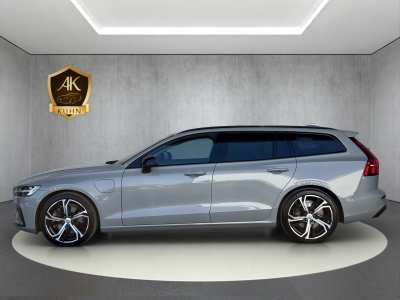 Volvo V60 T8*PLUS DARK*Plug-In Hybr.*AWD*360° KAMERA*