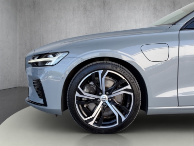 Volvo V60 T8*PLUS DARK*Plug-In Hybr.*AWD*360° KAMERA*