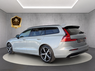 Volvo V60 T8*PLUS DARK*Plug-In Hybr.*AWD*360° KAMERA*