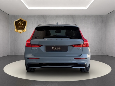Volvo V60 T8*PLUS DARK*Plug-In Hybr.*AWD*360° KAMERA*