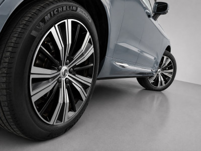 Volvo XC60 B4 D*PLUS BRIGHT*2WD*20Z*360° KAM*PANORAMA*