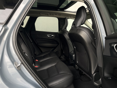 Volvo XC60 B4 D*PLUS BRIGHT*2WD*20Z*360° KAM*PANORAMA*