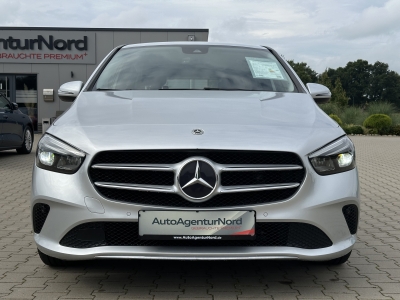 Mercedes-Benz B 220