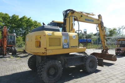 KOMATSU HANOMAG Mobilbagger PW140-7 