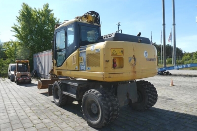 KOMATSU HANOMAG Mobilbagger PW140-7 