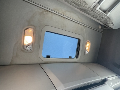 SCANIA (S) S 500 