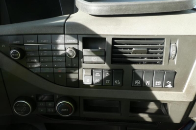 VOLVO (S) Truck FH 460 Meiller 20.70, Funk